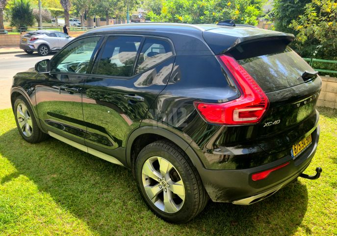 וולוו XC40