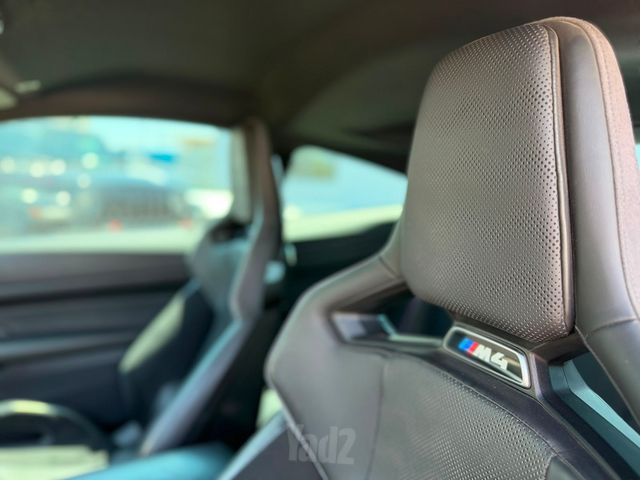 ב מ וו M4