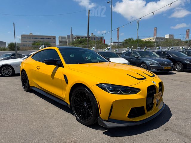 ב מ וו M4
