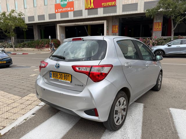 מודעת רכב טויוטה יאריס 2