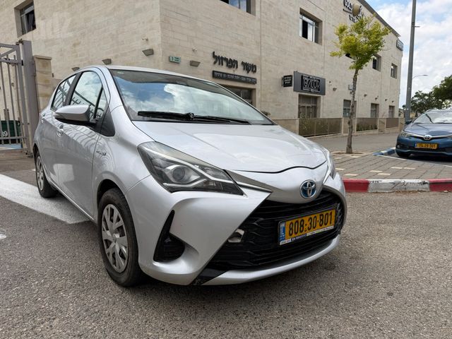 מודעת רכב טויוטה יאריס