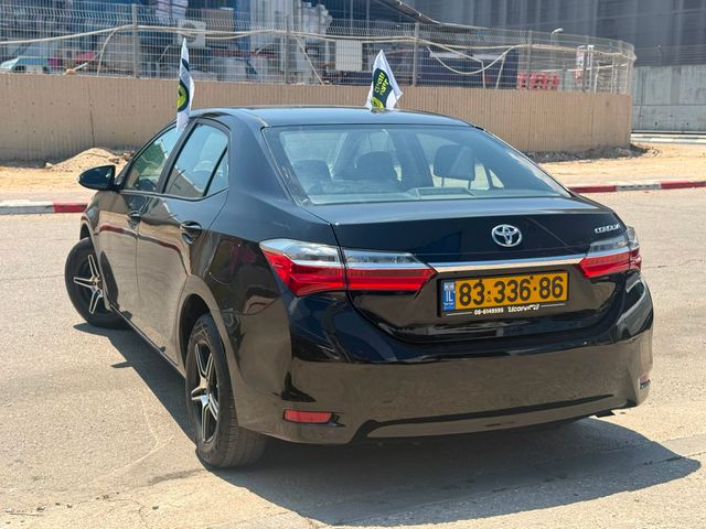 טויוטה קורולה