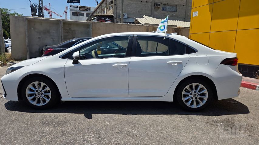 טויוטה קורולה
