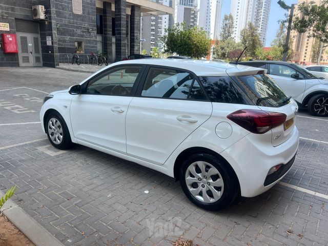 יונדאי i20