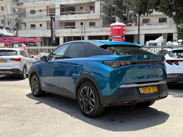 פיג'ו 3008