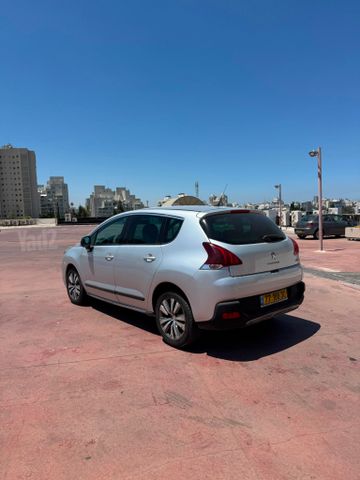 פיג'ו 3008