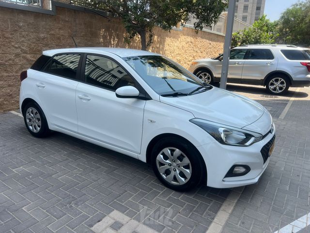 יונדאי i20