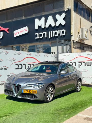 מודעת רכב אלפא רומיאו ג'וליה