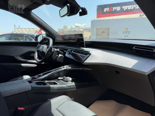 פיג'ו 3008
