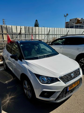 סיאט ארונה