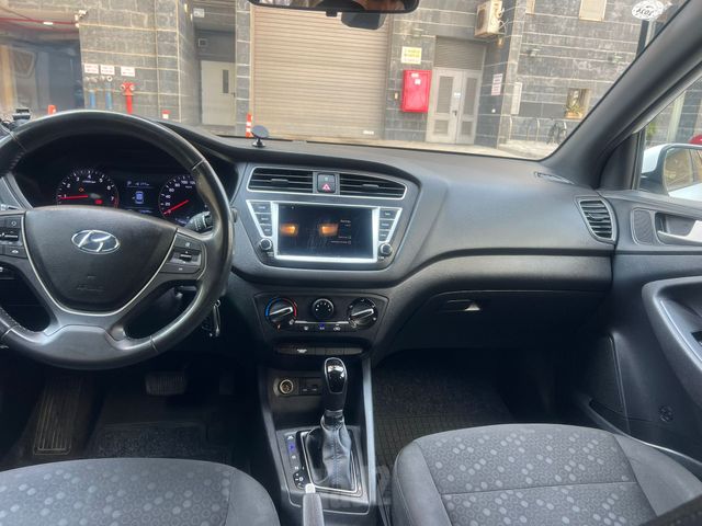 יונדאי i20