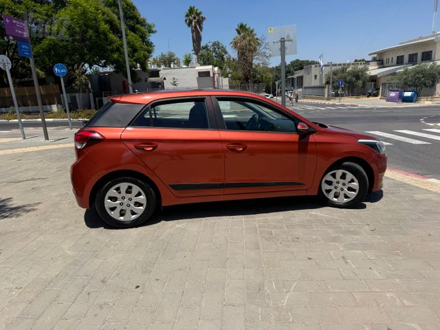 יונדאי i20