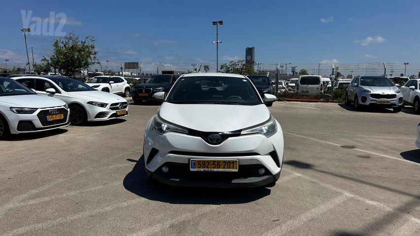 מודעת רכב טויוטה C-HR