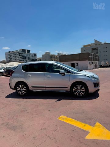 פיג'ו 3008