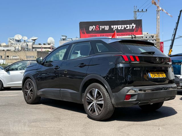 פיג'ו 3008