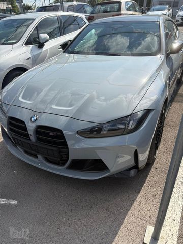 ב מ וו M4