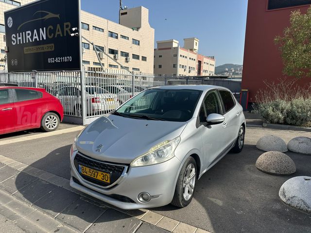מודעת רכב פיג'ו 208