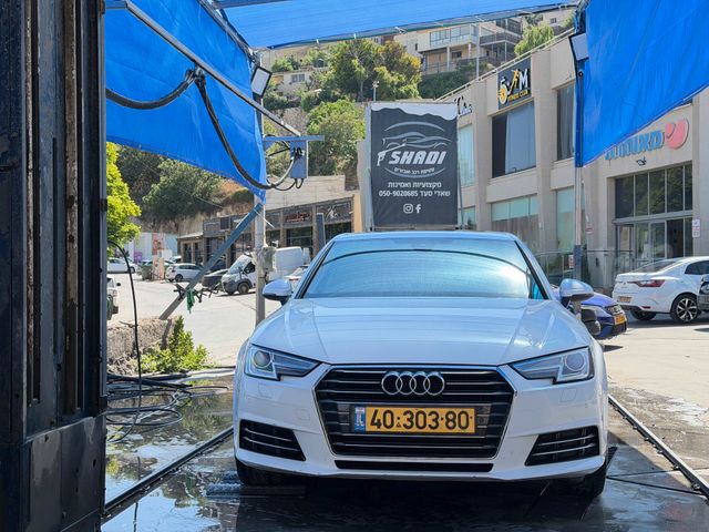 אאודי A4