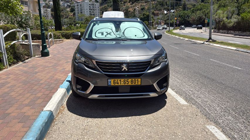 פיג'ו 5008