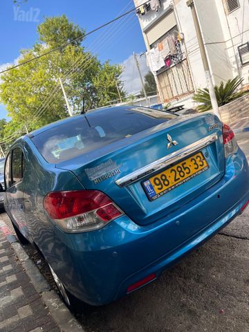 מודעת רכב מיצובישי אטראז'