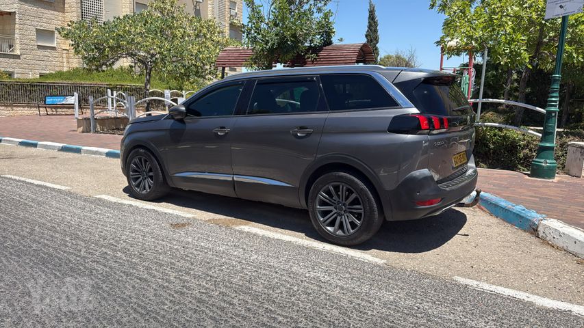 פיג'ו 5008