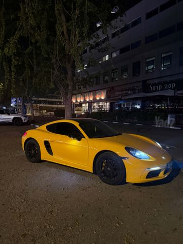 פורשה 718