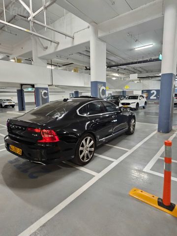 וולוו S90