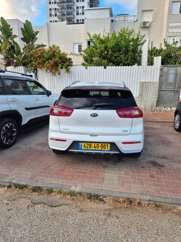 קיה נירו