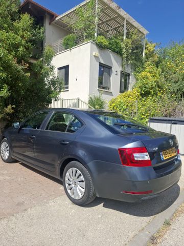 סקודה אוקטביה