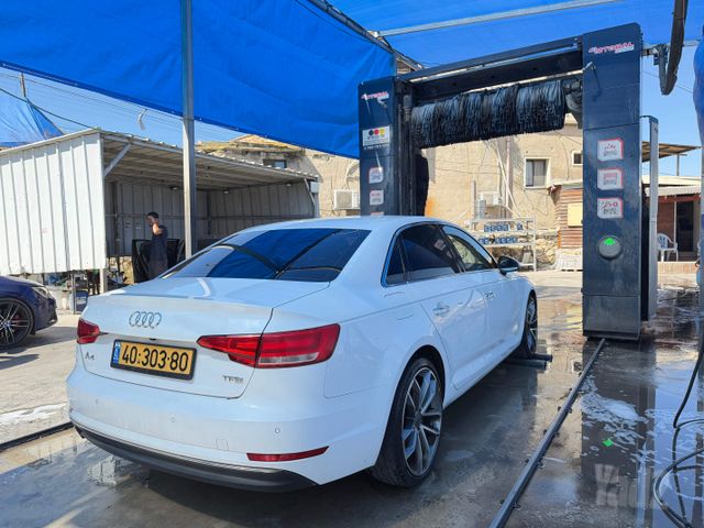 אאודי A4