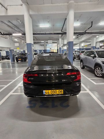 וולוו S90