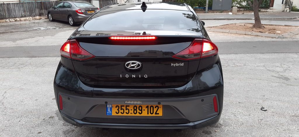 יונדאי איוניק