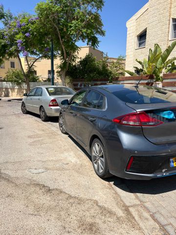 יונדאי איוניק