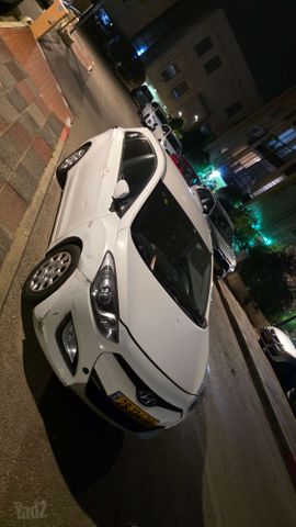 יונדאי i30