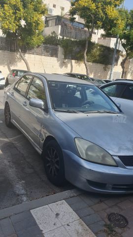 מיצובישי לנסר