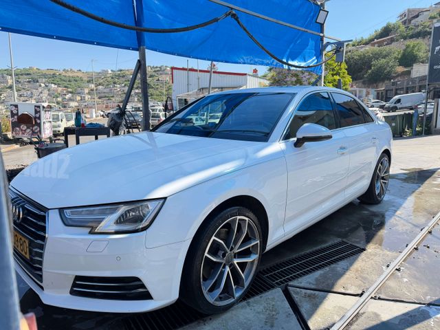 אאודי A4