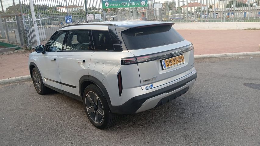 ג'אקו J7