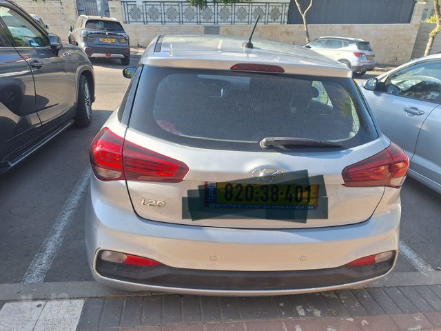 מודעת רכב יונדאי i20