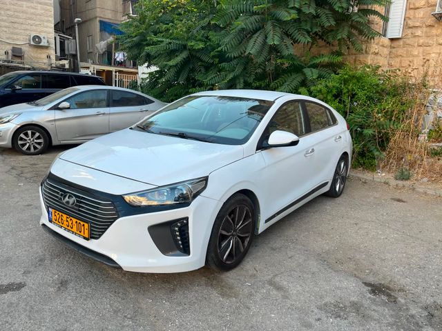 יונדאי איוניק