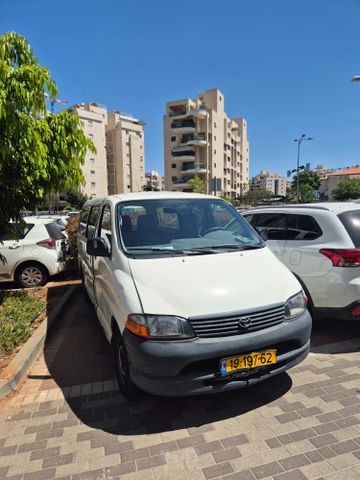 מודעת רכב טויוטה הייאס