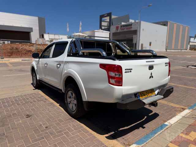 מיצובישי טרייטון / L200