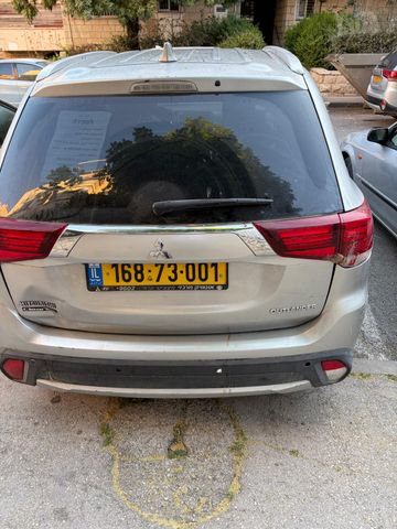 מיצובישי אאוטלנדר