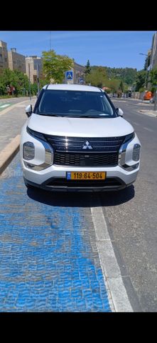 מיצובישי אאוטלנדר