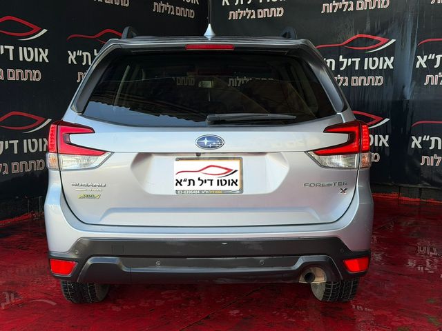 סובארו פורסטר