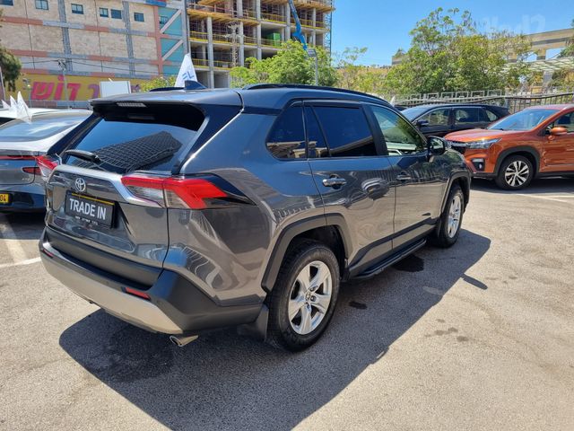 מודעת רכב טויוטה RAV4 2