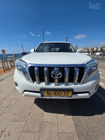 טויוטה לנד קרוזר