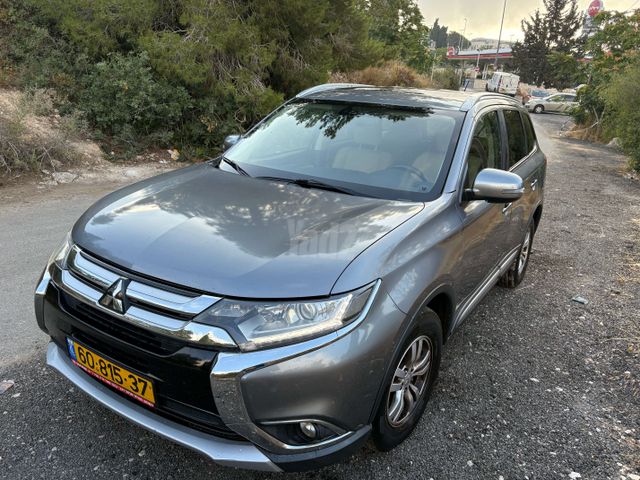 מיצובישי אאוטלנדר