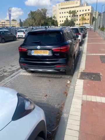 מודעת רכב אם ג'י EHS PHEV 2