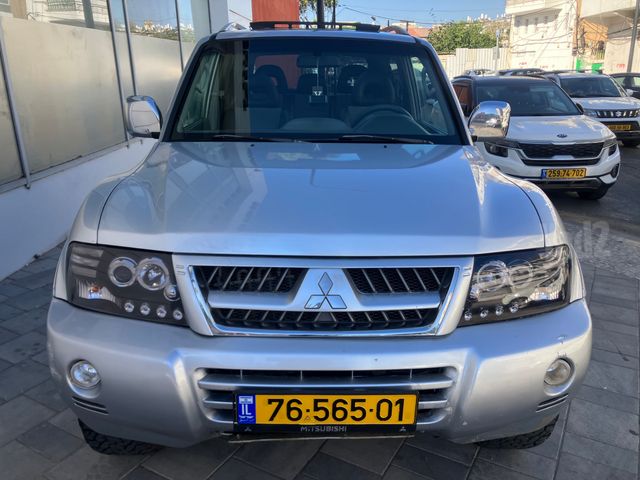 מיצובישי פג'רו