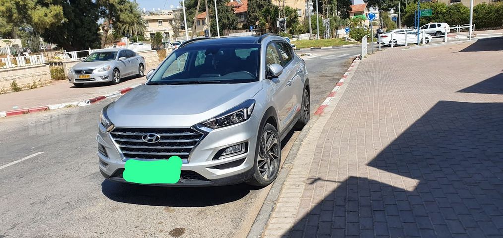 טוסון 4X2 Elite אוט׳ בנזין 1.6 (180 כ״ס)